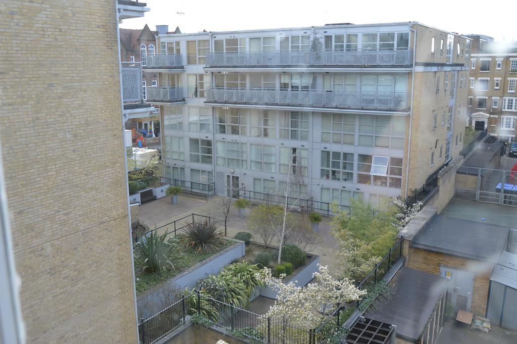 London Borough Station Apartment Dış mekan fotoğraf